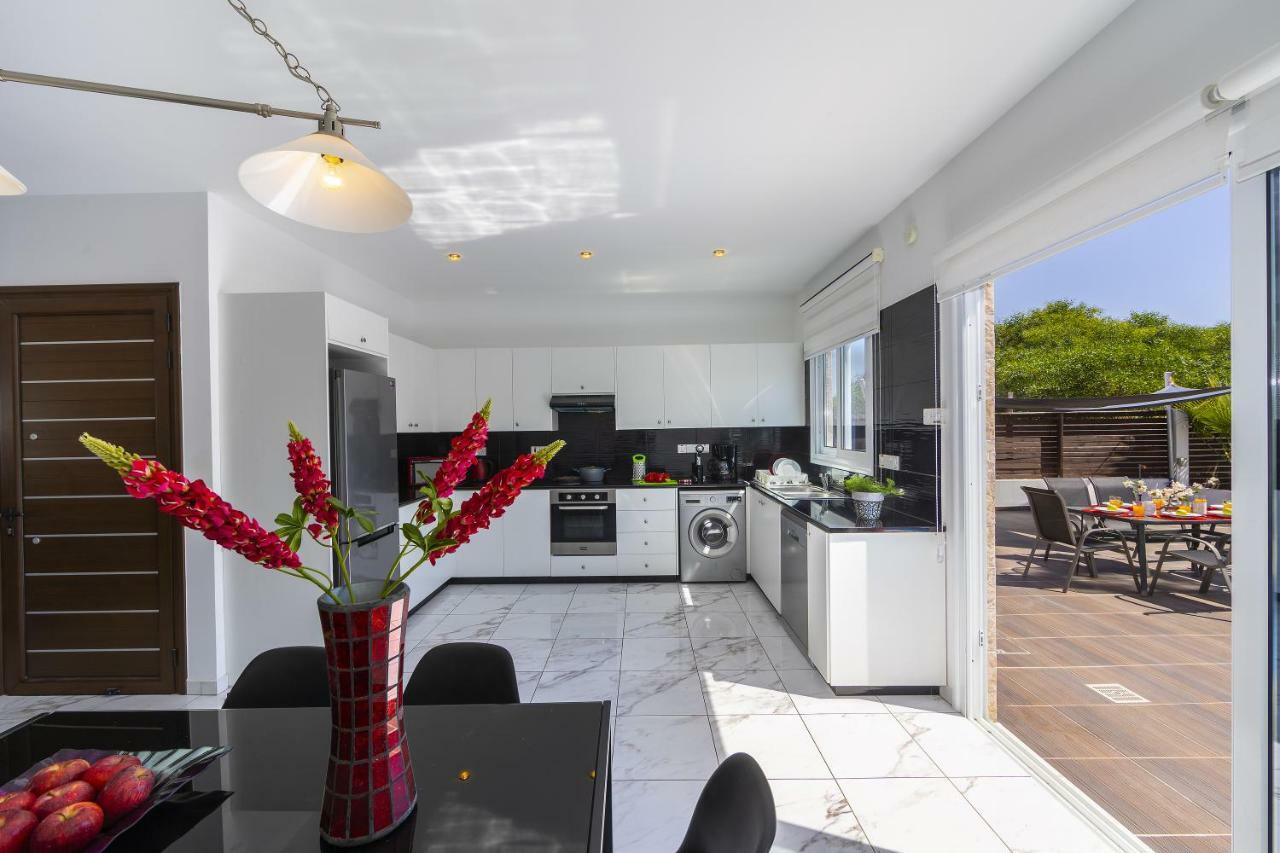 Protaras Villa Hollywood Buitenkant foto